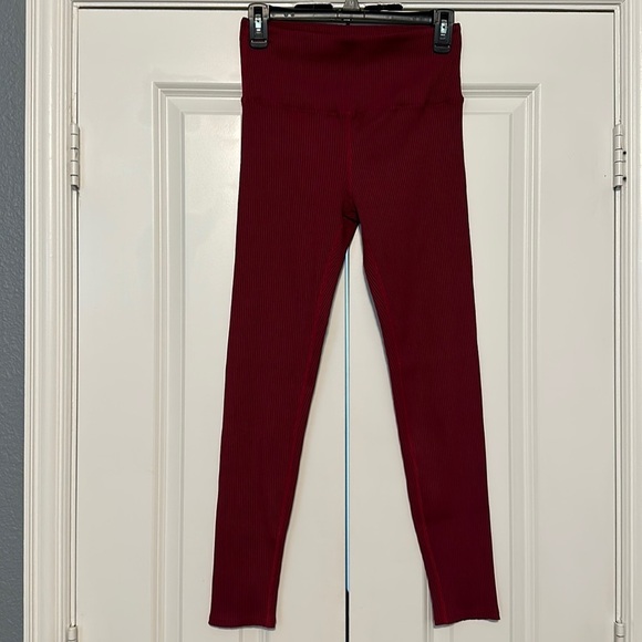 Carbon 38 Leggings Burgundy “Merlot” Medium - Picture 3 of 10